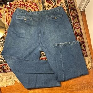 Arcadia Men's Blue Jeans size 42 x 30
EUC